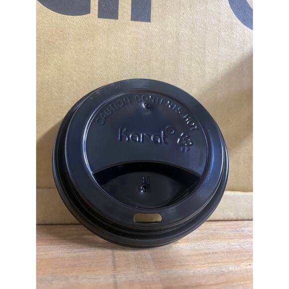 Karat 10-24 oz. Sipper Dome Lid - Black (90mm) - 1,000 ct, C-KDL516B-PP - Picture 4 of 4